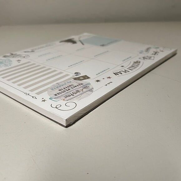 Harry Potter Undated Weekly Planner Notepad - Picture 6 of 11